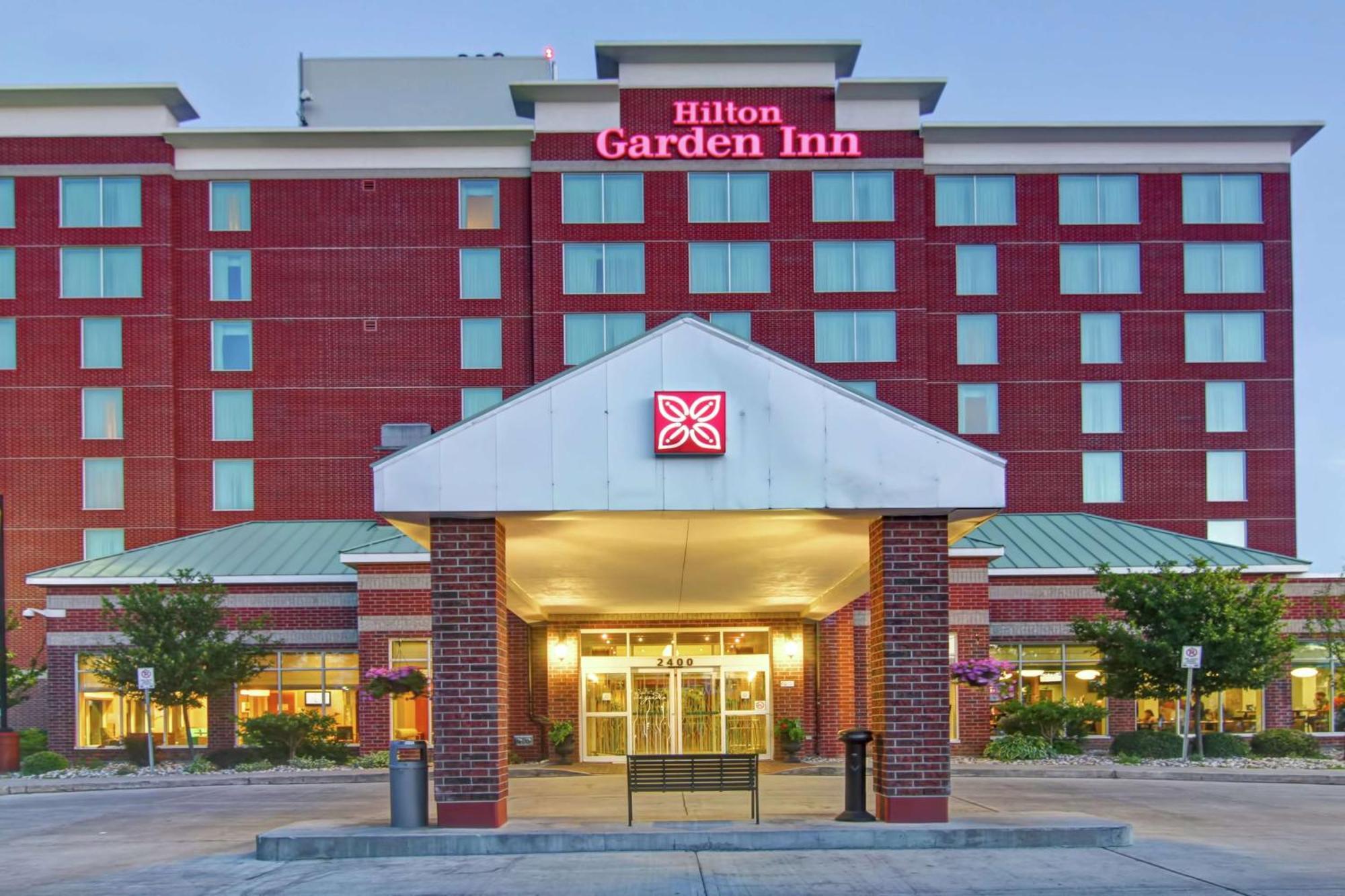 Hilton Garden Inn Ottawa Airport Экстерьер фото